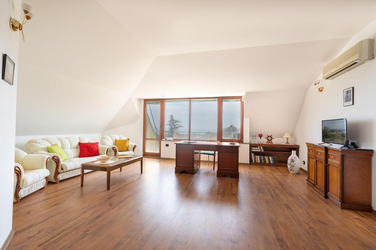 Вила Костадинов Varna Exterior photo